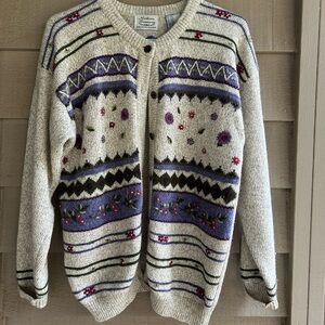 Northern Treasures  Vintage Cream and Purple Floral Cardigan. Sz M